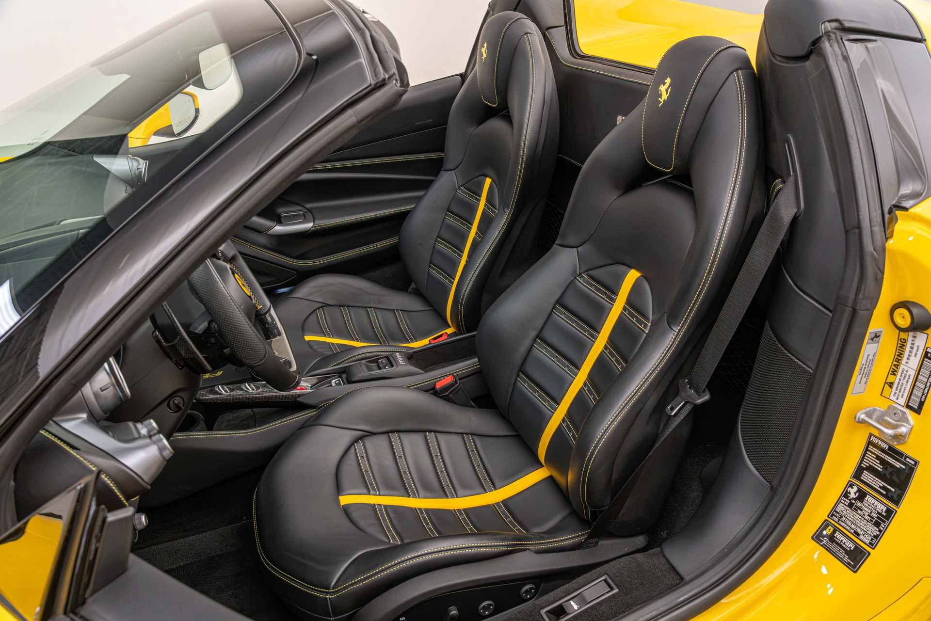 Certified 2022 Ferrari F8 Tributo RWD image 5