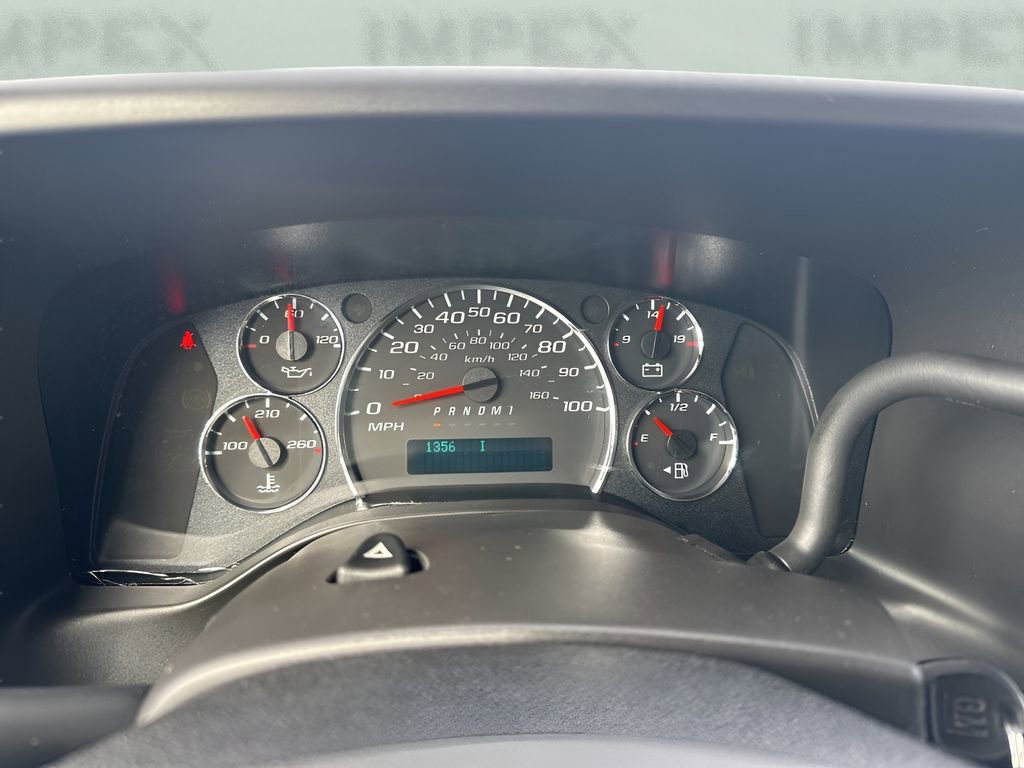 Used 2023 GMC Savana 2500 w/ Driver Convenience Package image 18