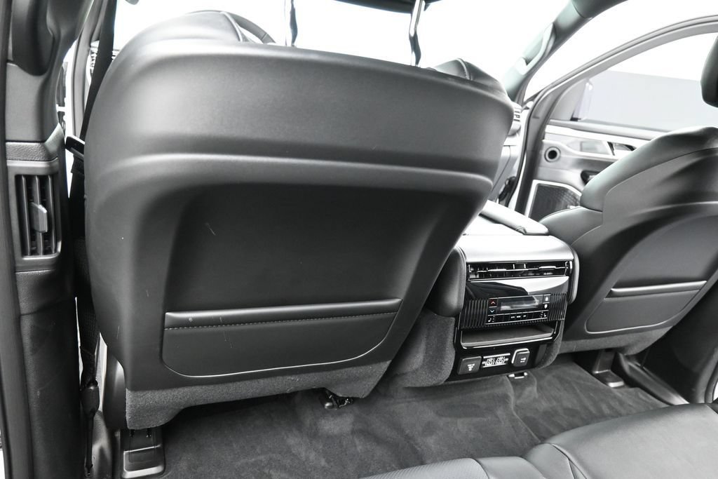 Used 2026 Jeep Grand Wagoneer Limited AWD/4WD image 28