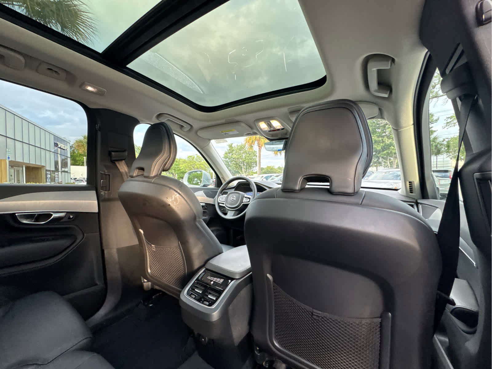 Certified 2025 Volvo XC90 B5 Core AWD/4WD image 30