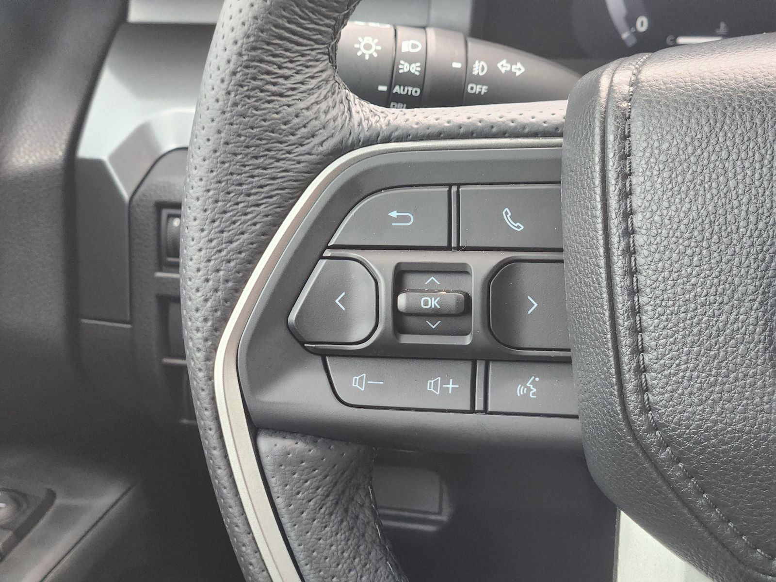 Used 2025 Toyota Tacoma TRD Sport RWD image 31