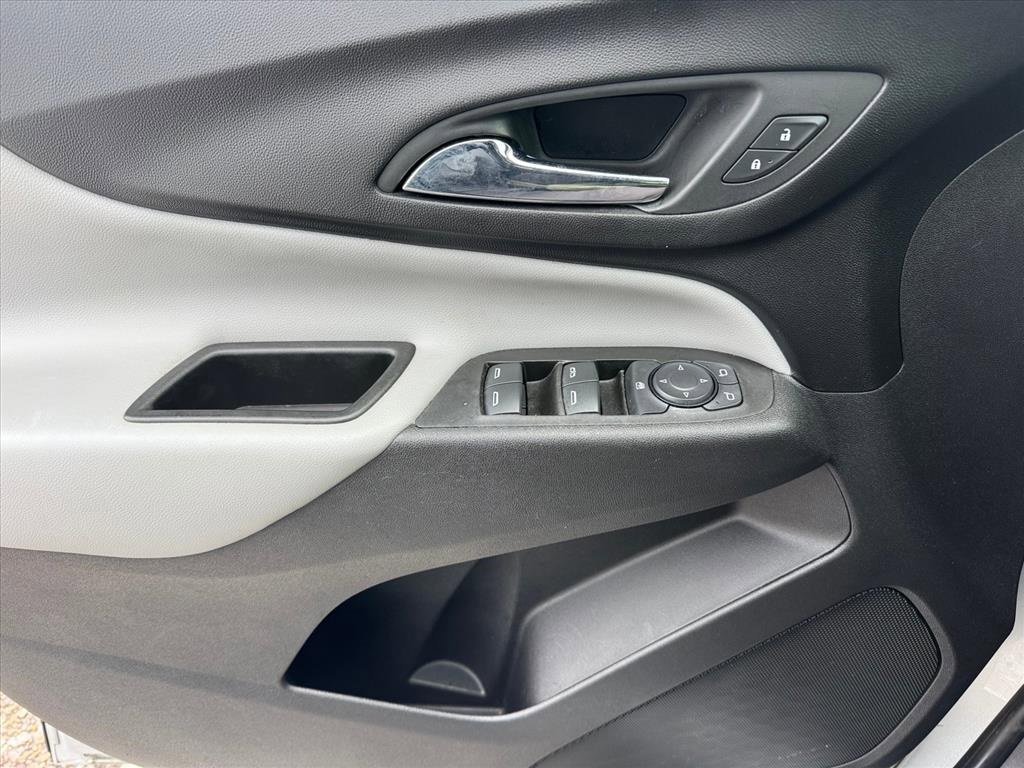 Used 2022 Chevrolet Equinox LS w/ LS Convenience Package image 22