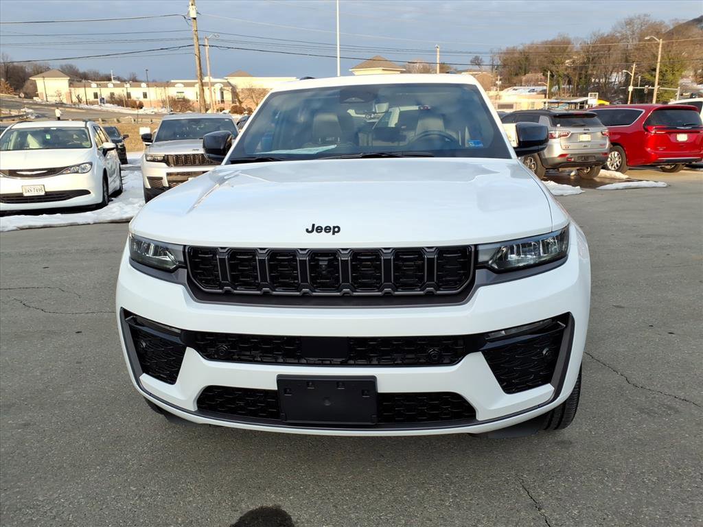 New 2026 Jeep Grand Cherokee Limited Reserve image 9