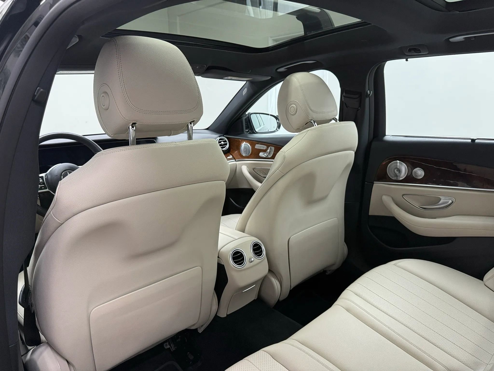 Used 2020 Mercedes-Benz E 450 4MATIC Wagon image 14