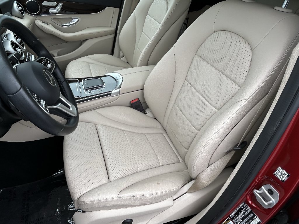 Used 2021 Mercedes-Benz GLC 300 4MATIC image 19