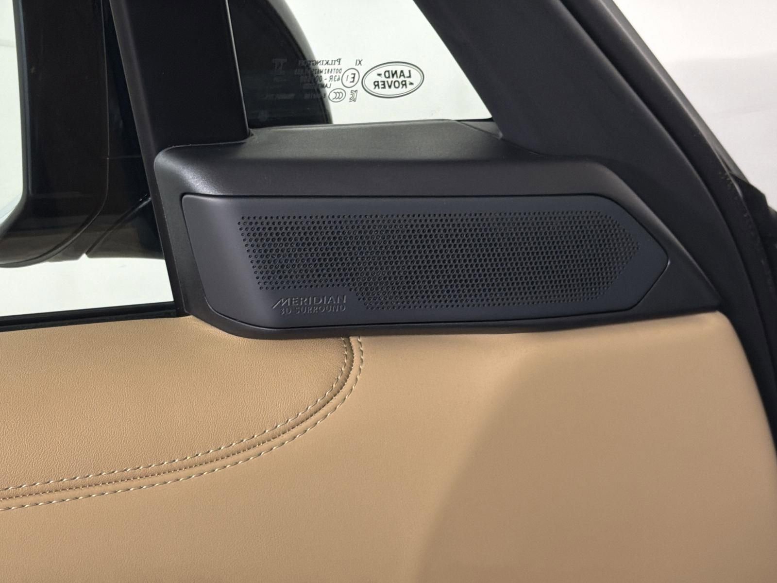 New 2026 Land Rover Range Rover SE image 22