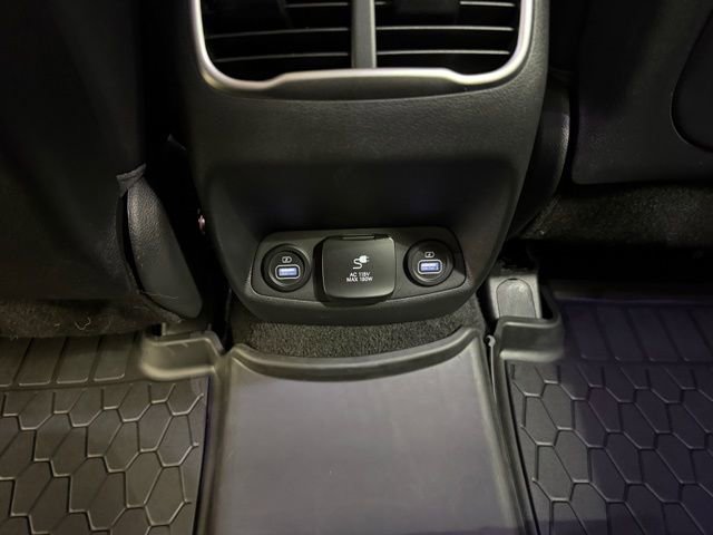 Used 2023 Hyundai Santa Fe Limited w/ Cargo Package image 29