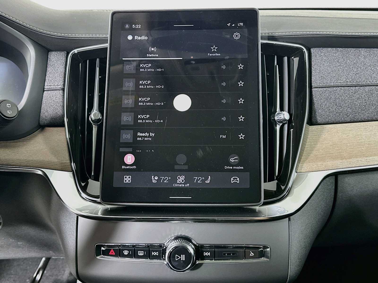 New 2027 Volvo XC90 B5 Plus AWD/4WD image 13