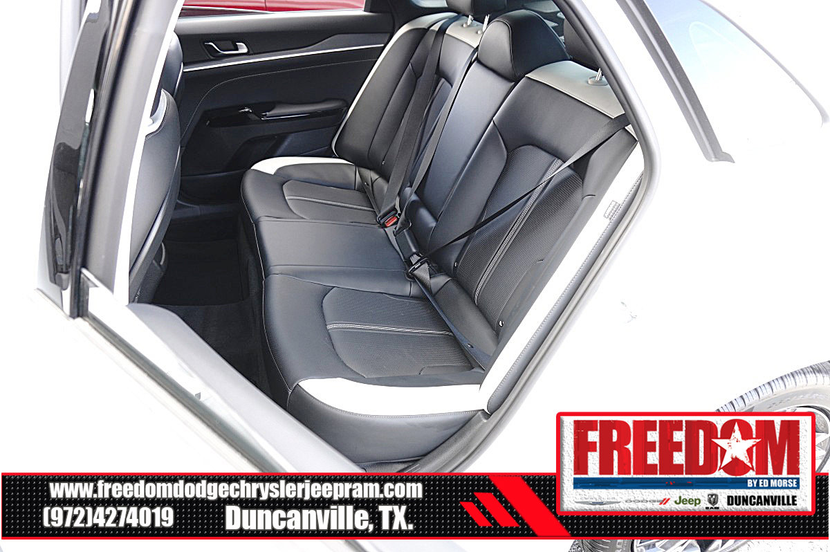 Used 2025 Kia K5 GT-Line w/ GT-Line Premium Package FWD image 14