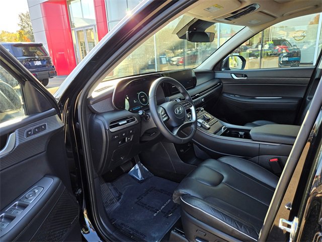 Used 2023 Hyundai Palisade Limited w/ Cargo Package image 21