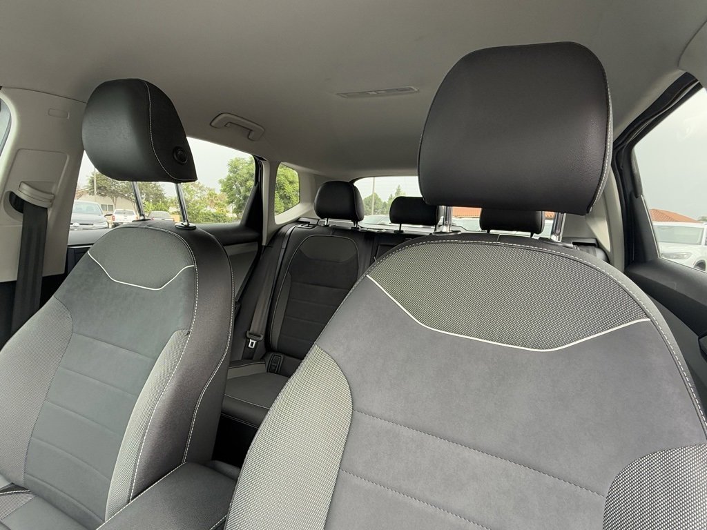 Used 2024 Volkswagen Taos SE image 13