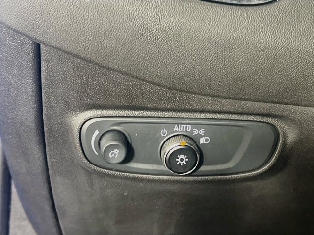 Used 2024 Chevrolet Equinox LS w/ Driver Confidence II Package FWD image 10