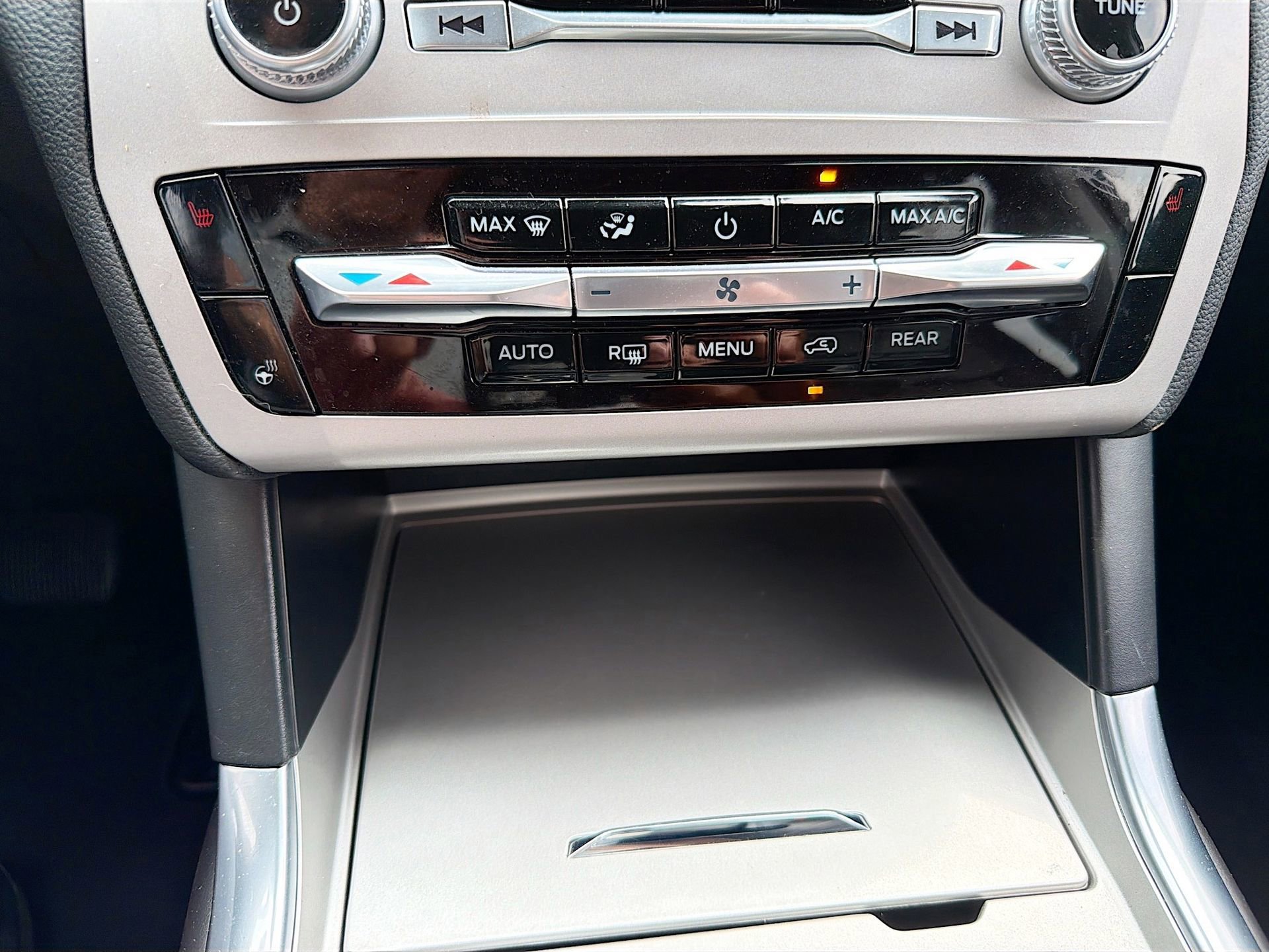 Used 2023 Ford Explorer XLT w/ Equipment Group 202A image 24