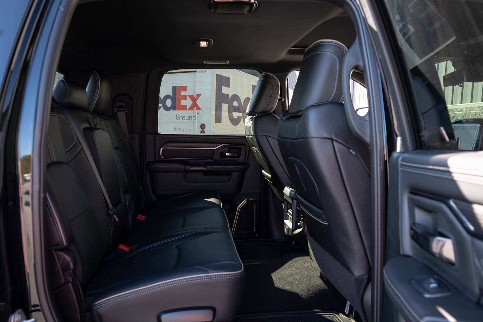 Used 2024 RAM 2500 Limited image 32