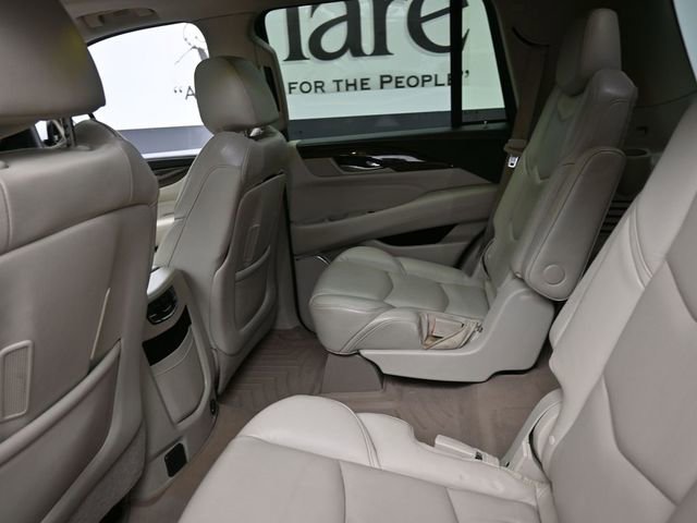 Used 2019 Cadillac Escalade Luxury image 24