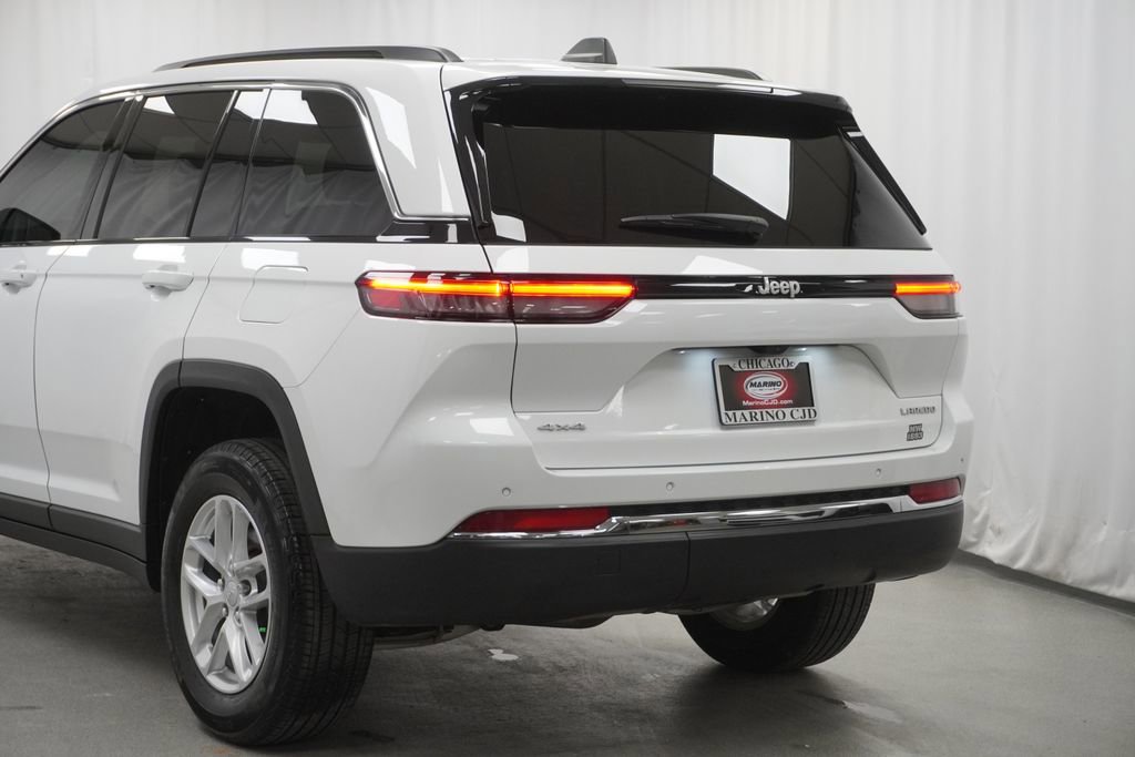 Certified 2024 Jeep Grand Cherokee Laredo X image 12