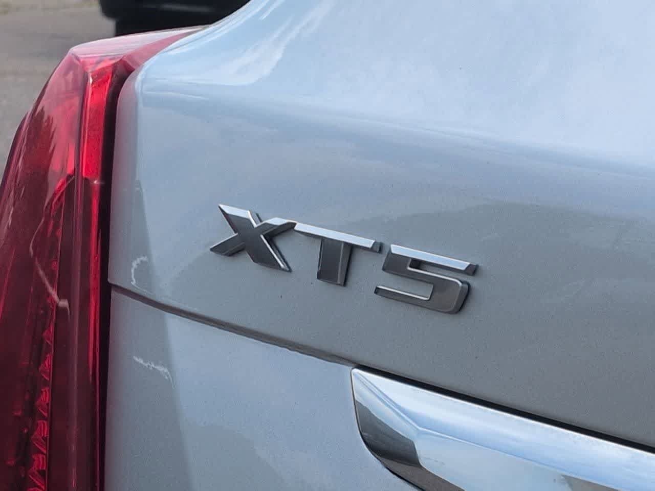 Used 2018 Cadillac XT5 Luxury AWD/4WD image 12