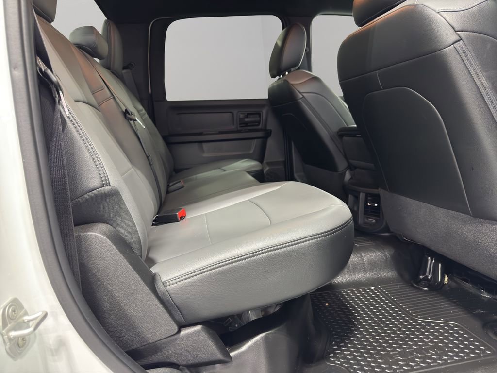 Used 2024 RAM 5500 Tradesman w/ Chrome Appearance Group image 16