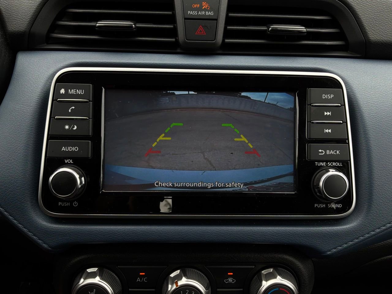 Used 2025 Nissan Versa SV FWD image 27