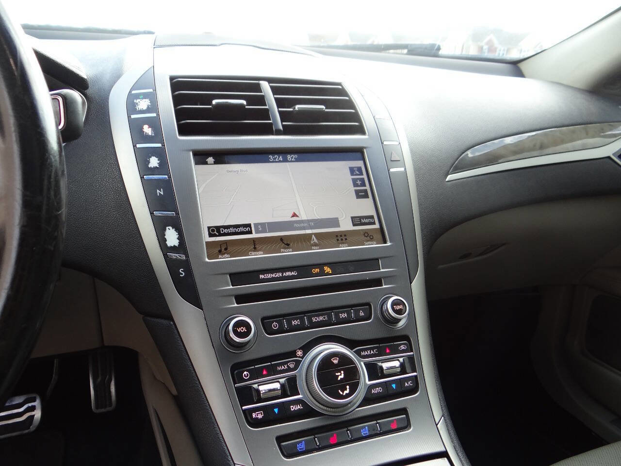 Used 2017 Lincoln MKZ Reserve w/ Luxury Package image 11