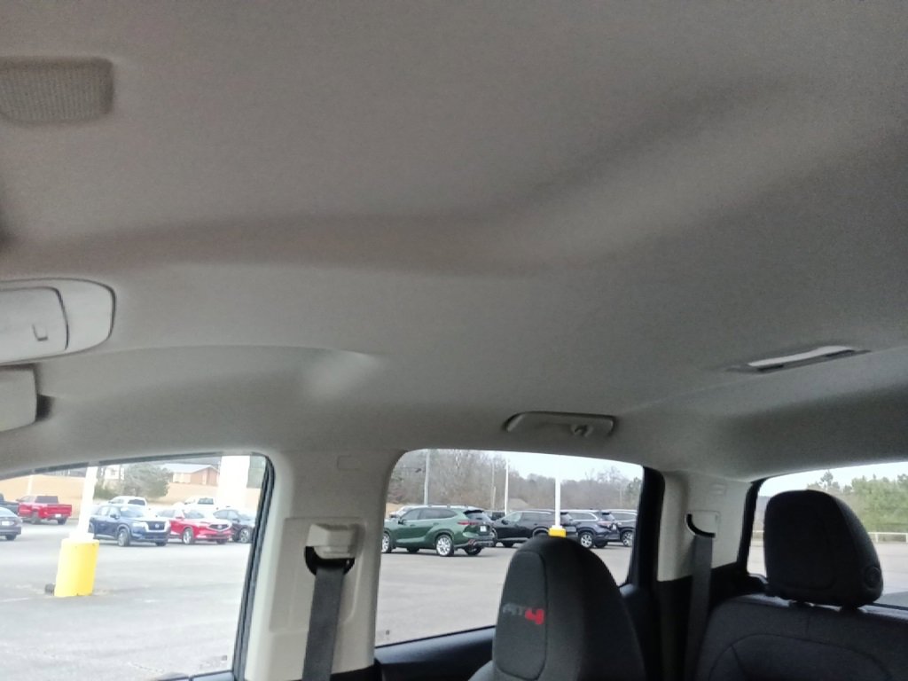 Used 2022 GMC Canyon AT4 w/ Trailering Package image 14