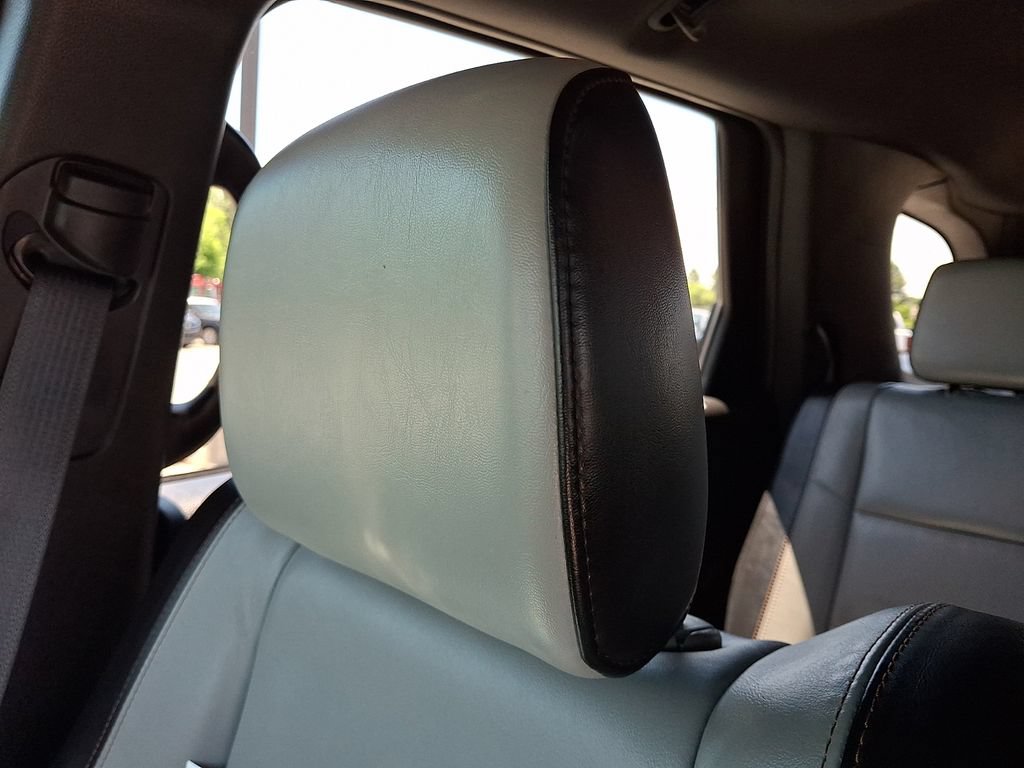 Used 2022 Dodge Durango R/T w/ Blacktop Package AWD/4WD image 18
