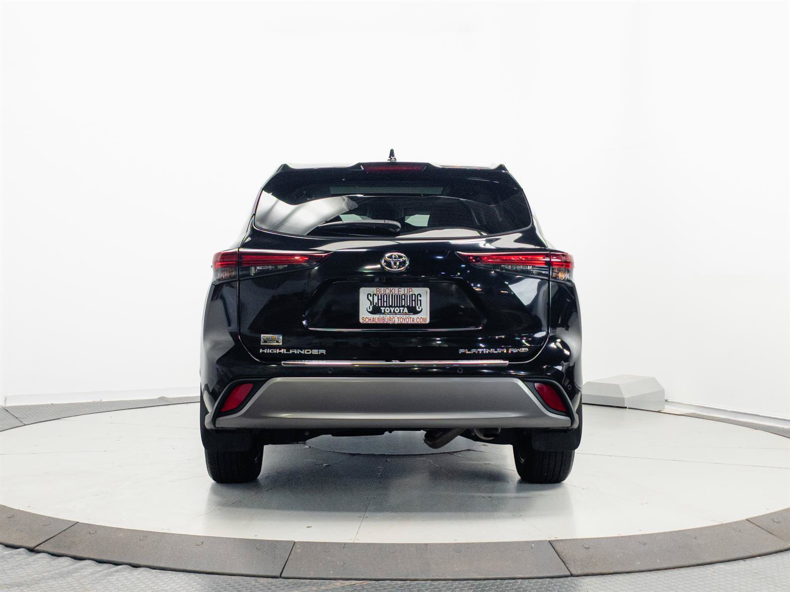 Certified 2024 Toyota Highlander Platinum AWD/4WD image 11