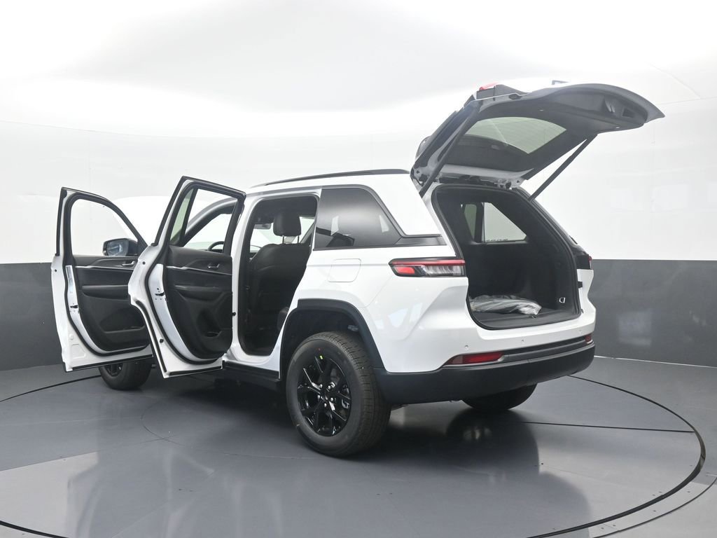New 2026 Jeep Grand Cherokee Altitude RWD image 76