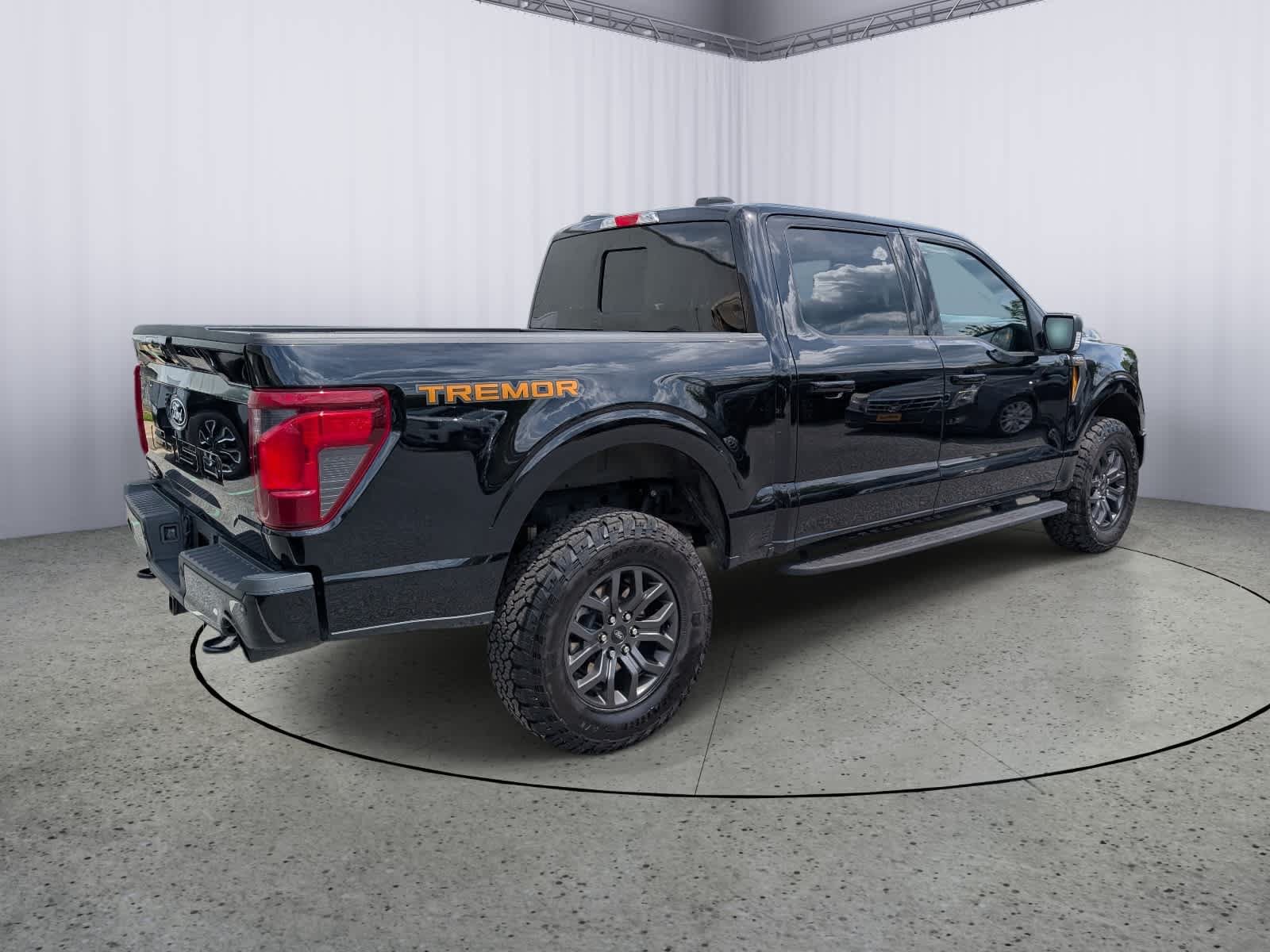 Used 2025 Ford F150 Tremor w/ Tow/Haul Package AWD/4WD image 3