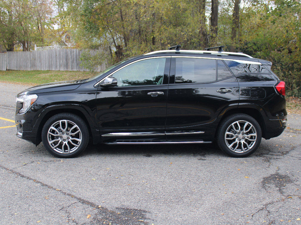 Certified 2022 GMC Terrain Denali w/ LPO, 'HIT The Road' Package image 4