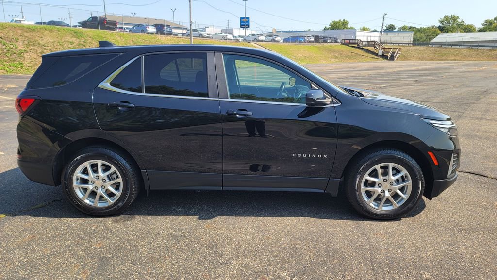 Used 2023 Chevrolet Equinox LT w/ Driver Convenience Package image 14