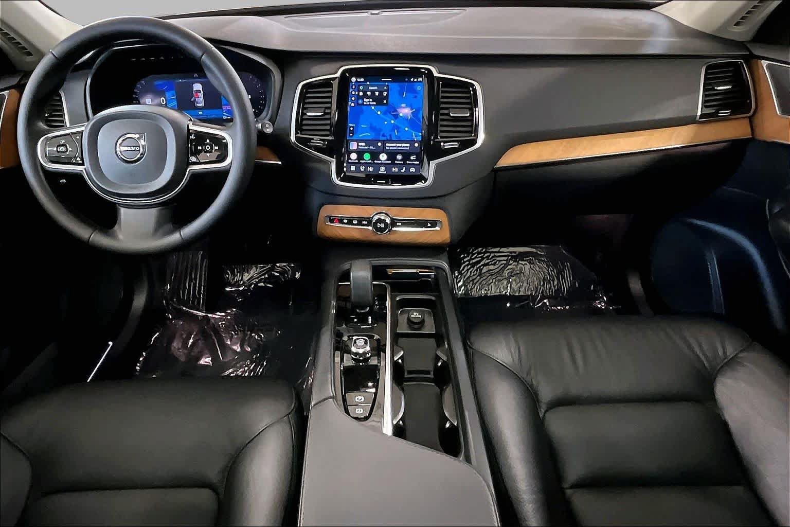 Certified 2024 Volvo XC90 B6 Plus w/ Protection Package Premier AWD/4WD image 15