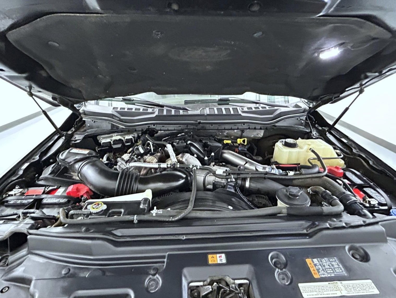 Used 2019 Ford F250 Lariat w/ Lariat Ultimate Package image 24