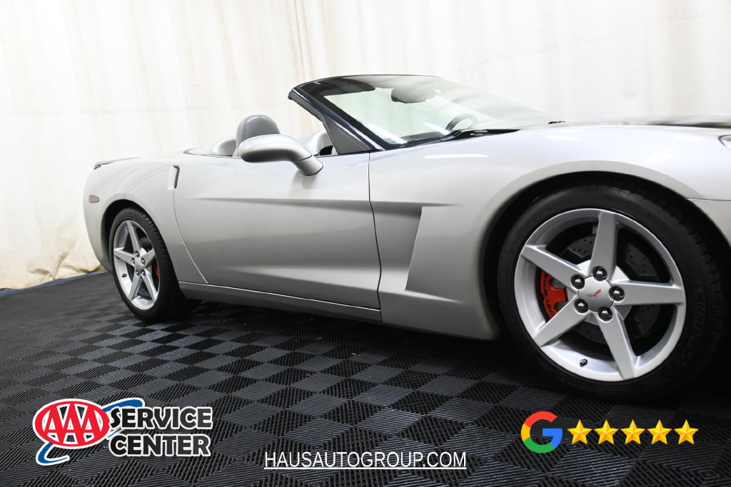 Used 2005 Chevrolet Corvette Convertible w/ Preferred Equipment Group RWD image 18