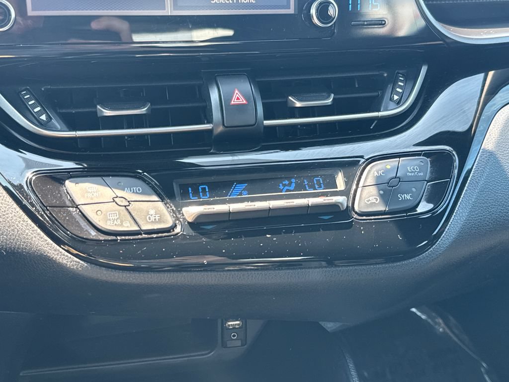 Used 2019 Toyota C-HR LE FWD image 23