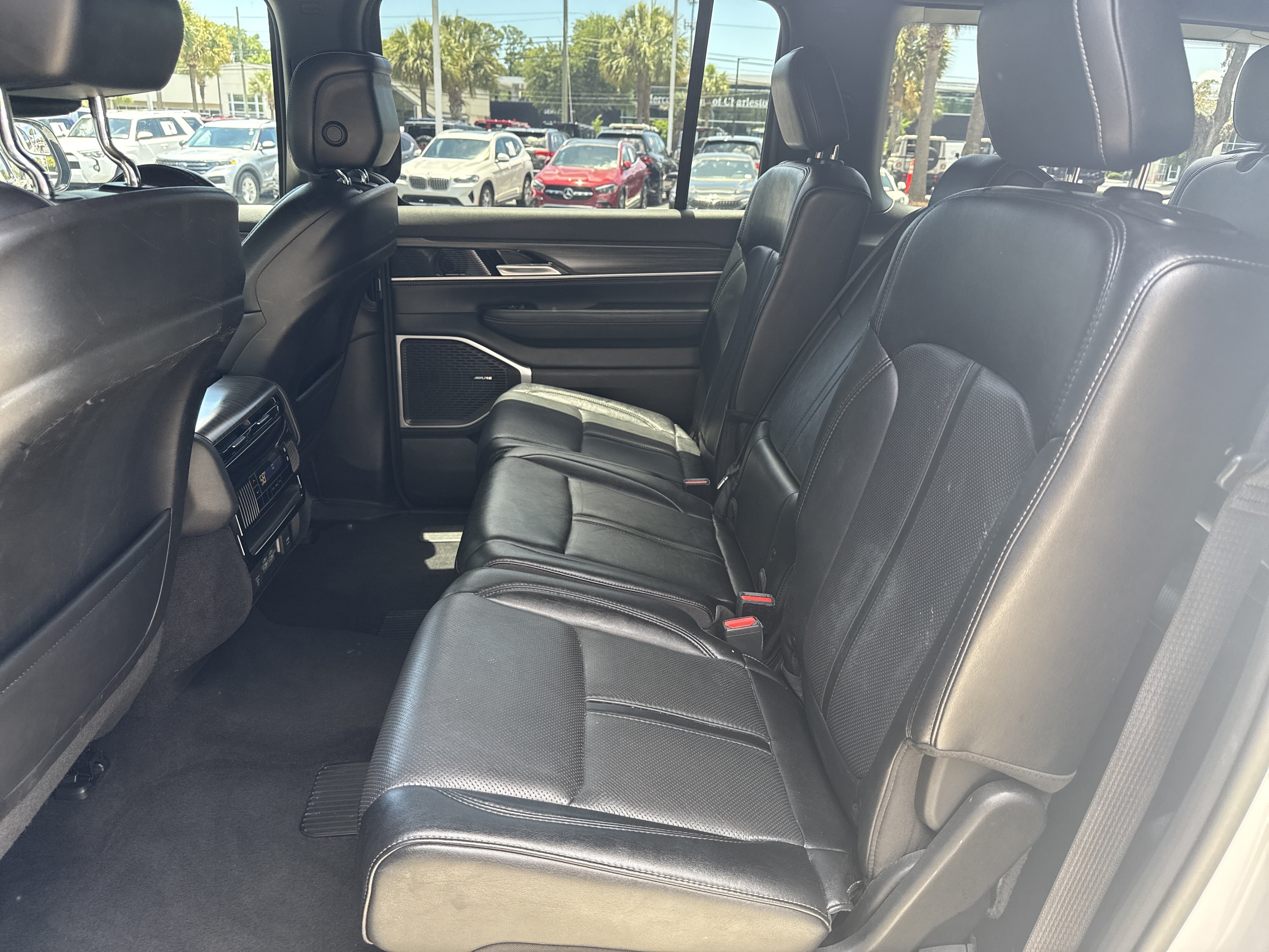 Used 2024 Jeep Wagoneer Series II w/ Flexible Seating Group RWD image 25