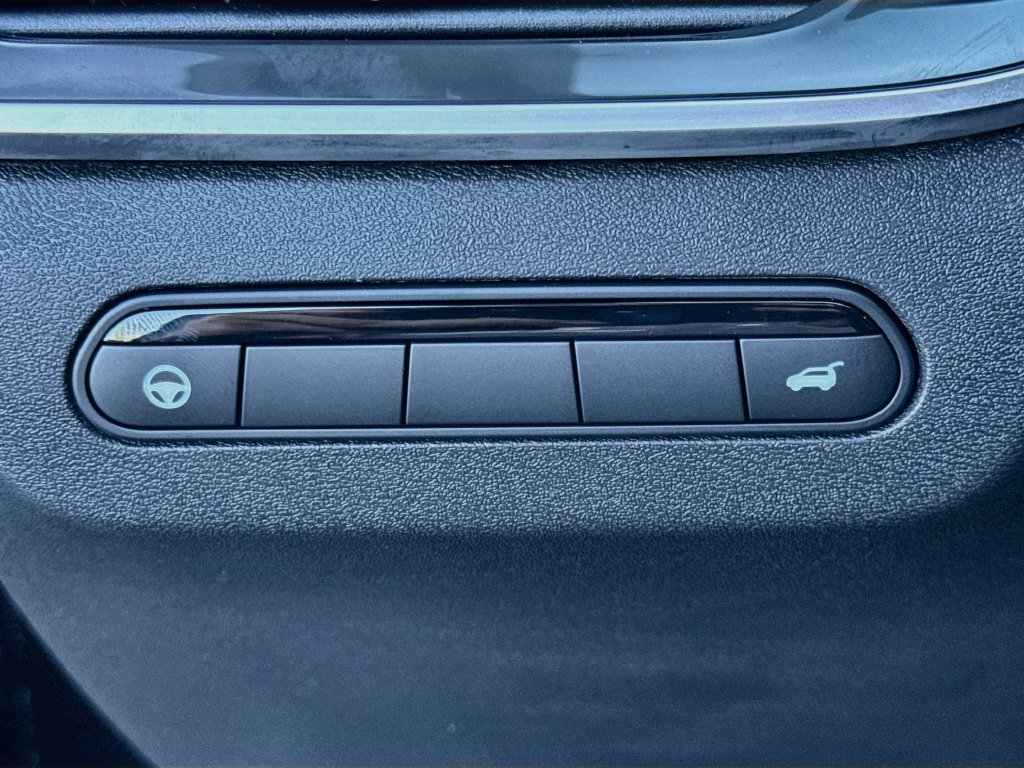 Used 2027 INFINITI QX60 Luxe w/ Cargo Package FWD image 11