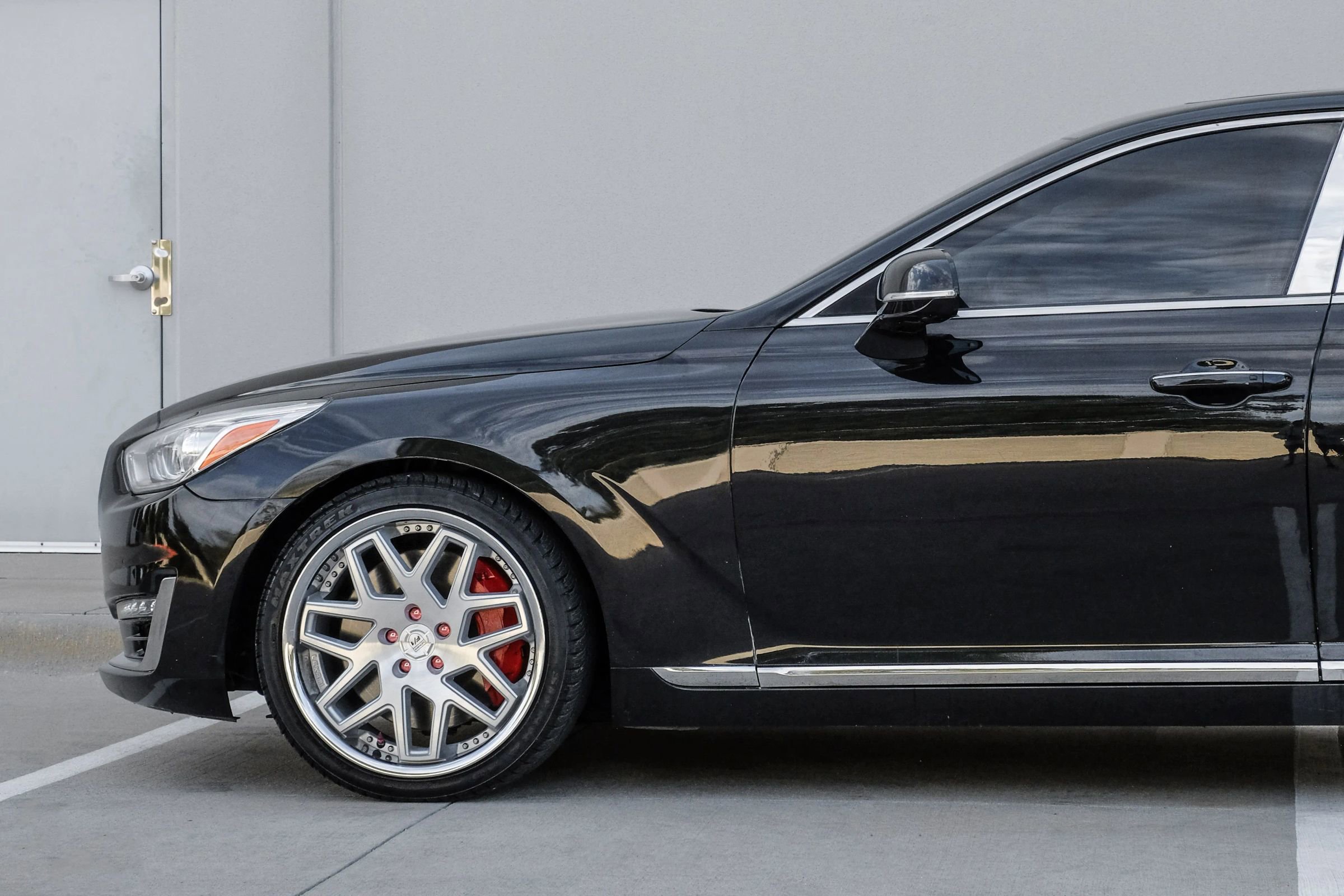Used 2018 Genesis G90 5.0 Ultimate AWD/4WD image 18