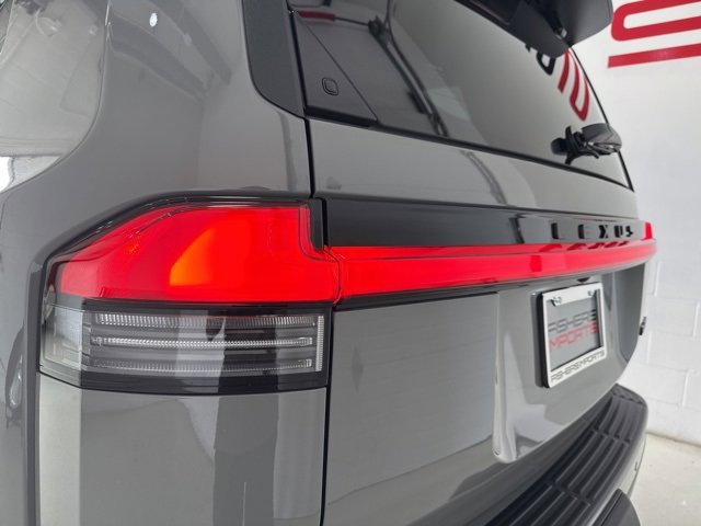Used 2025 Lexus GX 550 w/ Cold Area Package image 15