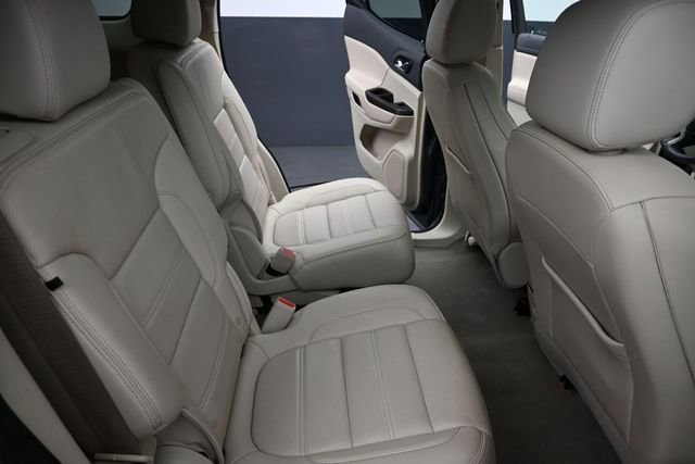 Used 2023 GMC Acadia Denali AWD/4WD image 19