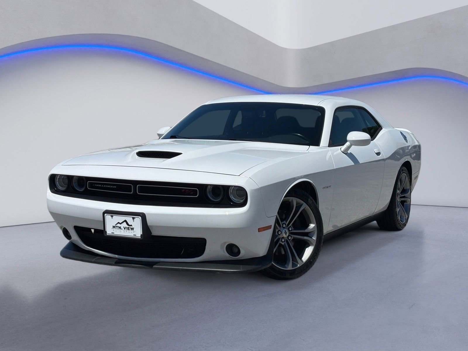 Used 2020 Dodge Challenger R/T RWD image 2