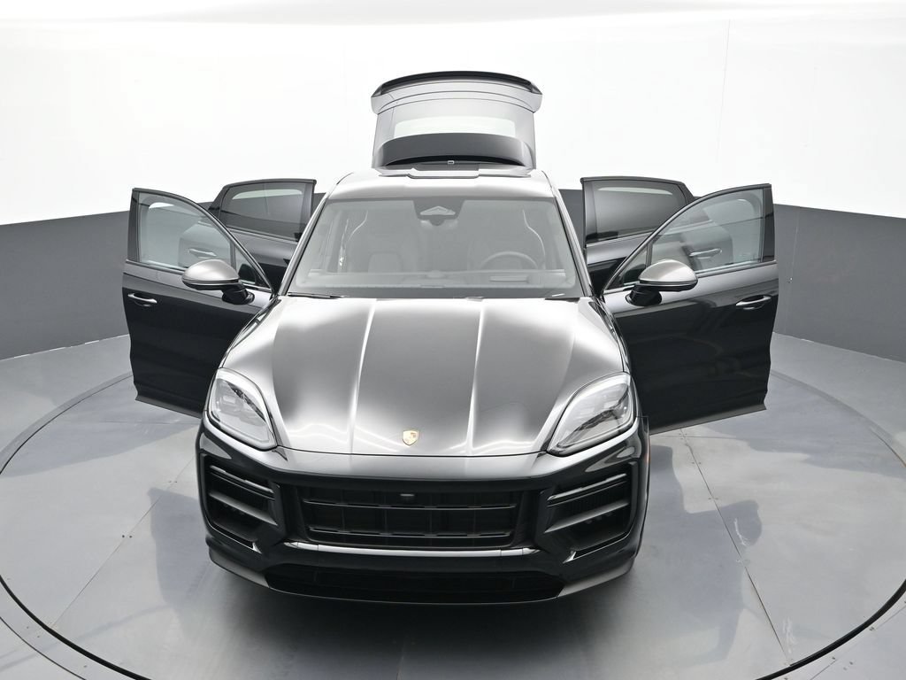 New 2026 Porsche Cayenne Turbo GT AWD/4WD image 32