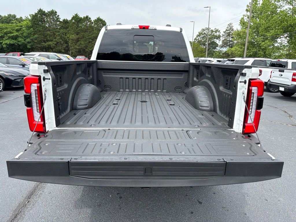 Used 2025 Ford F350 Platinum AWD/4WD image 31