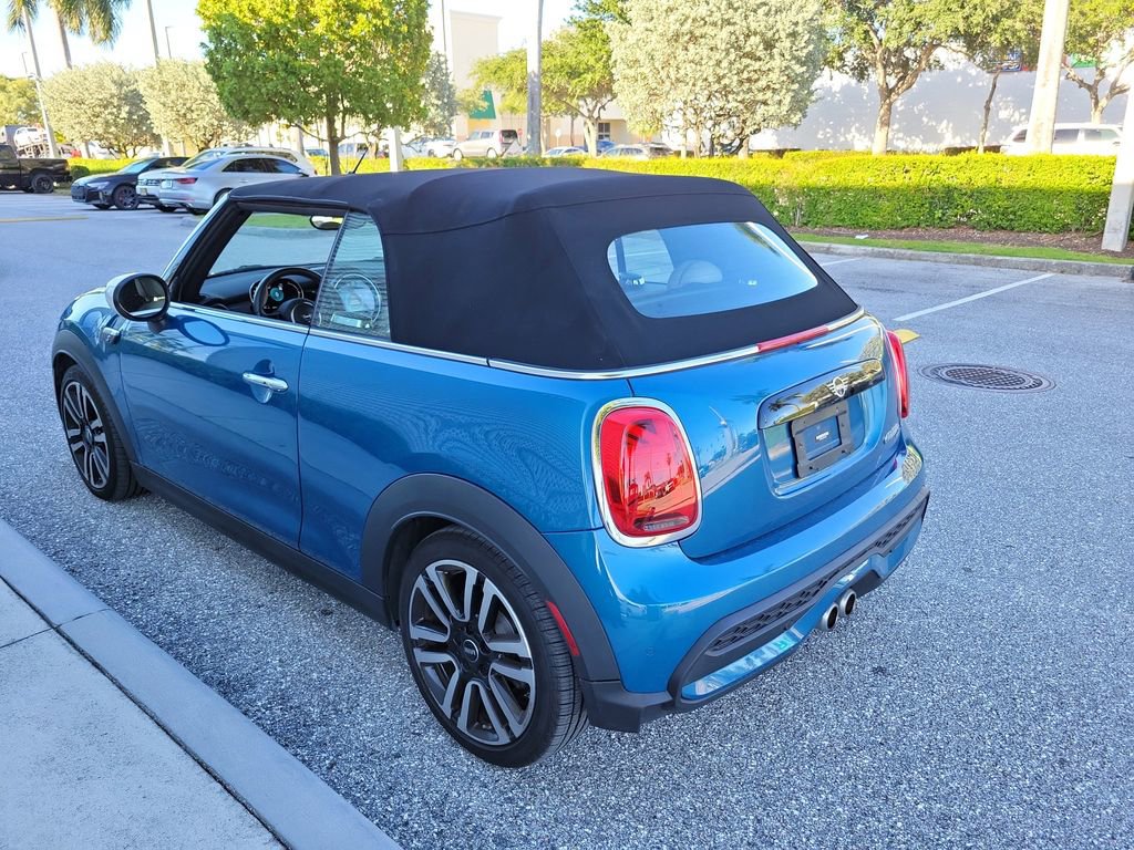 Used 2023 MINI Cooper S w/ Signature Upholstery Package FWD image 3