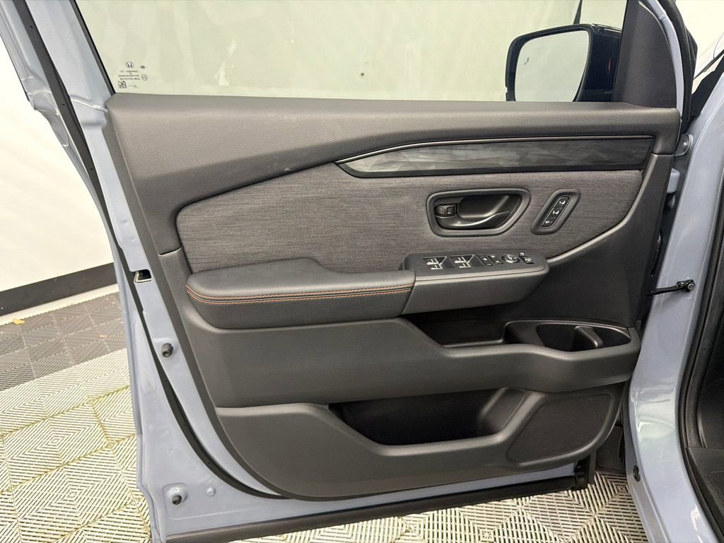 Used 2026 Honda Passport TrailSport image 11