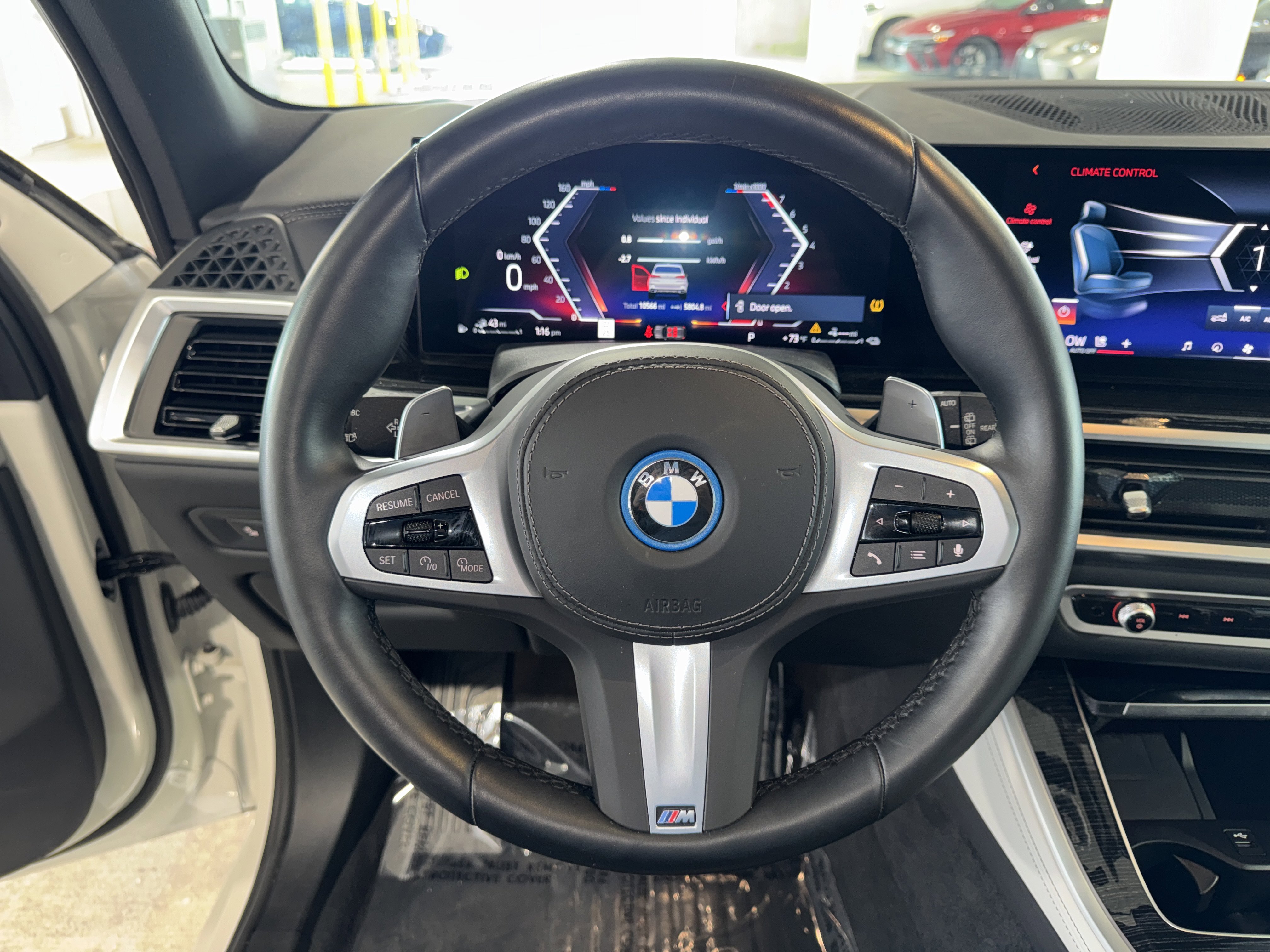 Certified 2025 BMW X5 xDrive50e w/ M Sport Package image 21