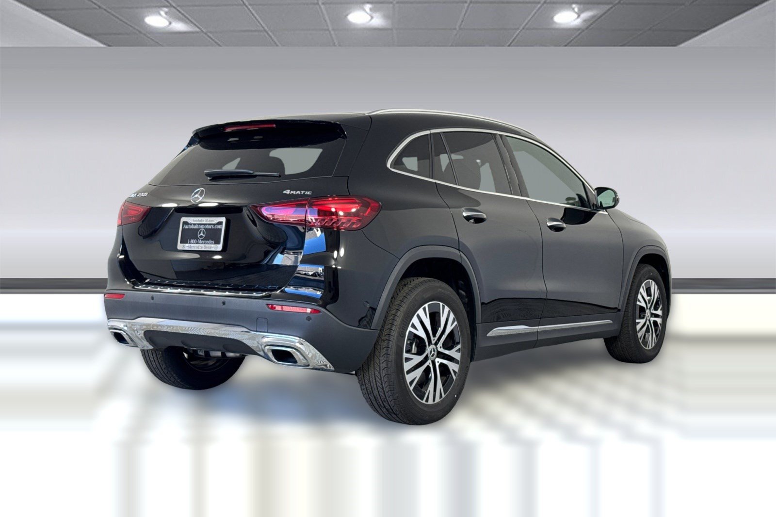 New 2025 Mercedes-Benz GLA 250 4MATIC image 8