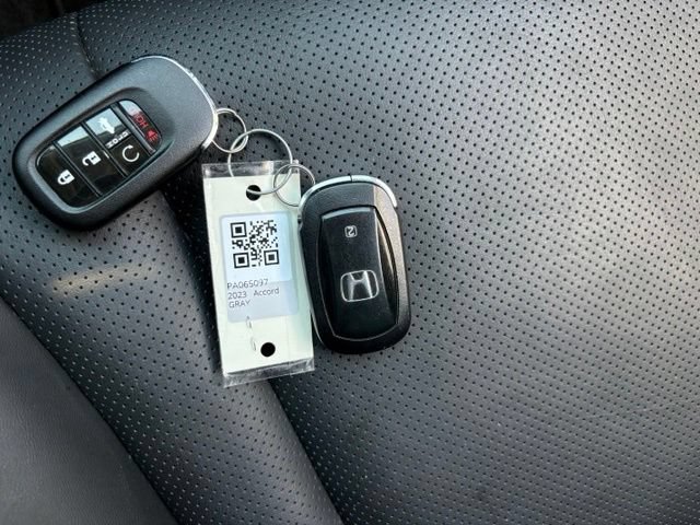 Used 2023 Honda Accord Touring image 29
