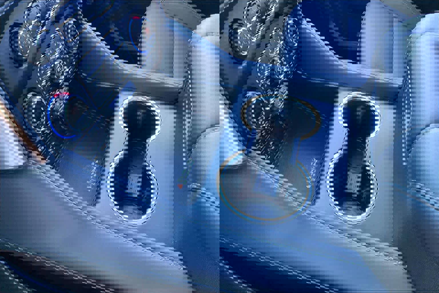 Used 2023 Chevrolet Suburban LT w/ Luxury Package image 15