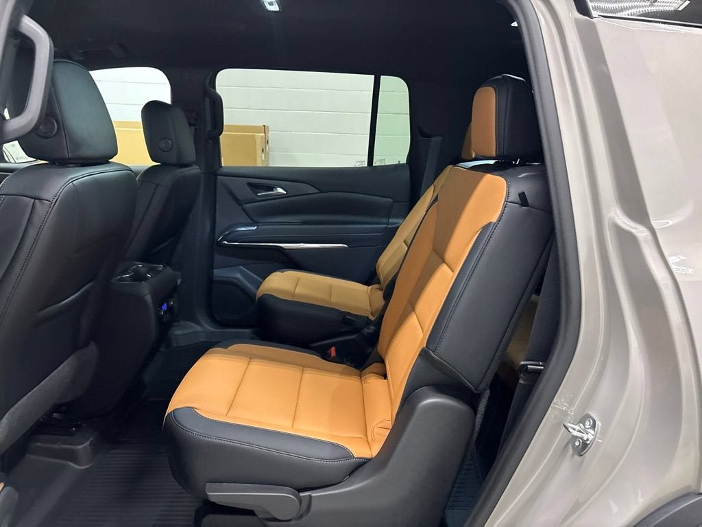 New 2027 Chevrolet Traverse Z71 w/ Driver Confidence Package AWD/4WD image 32
